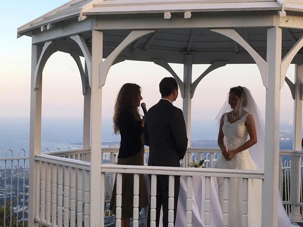 wedding couple photo at Wollongong Panorama House wedding venue